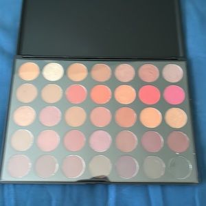Valentine Eyeshadow Palette limited edition by Anastasia Mikaela